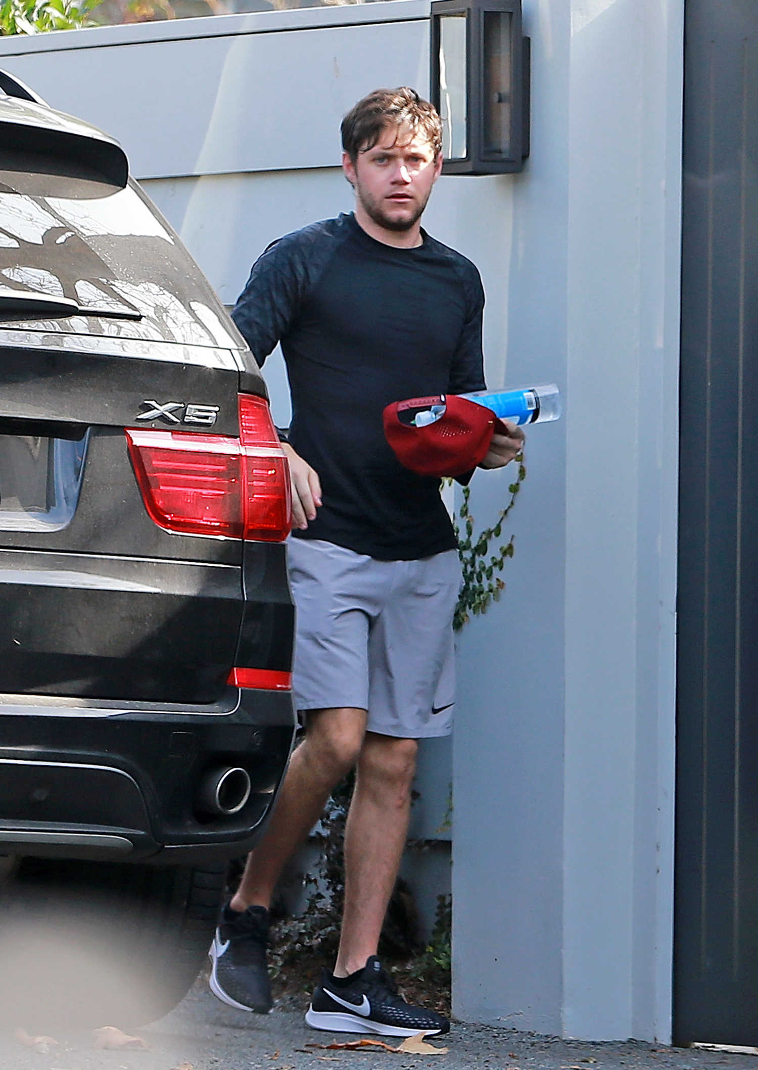 Niall Horan Arrives at a Friends House in Los Angeles – Celeb Donut1500 x 2118