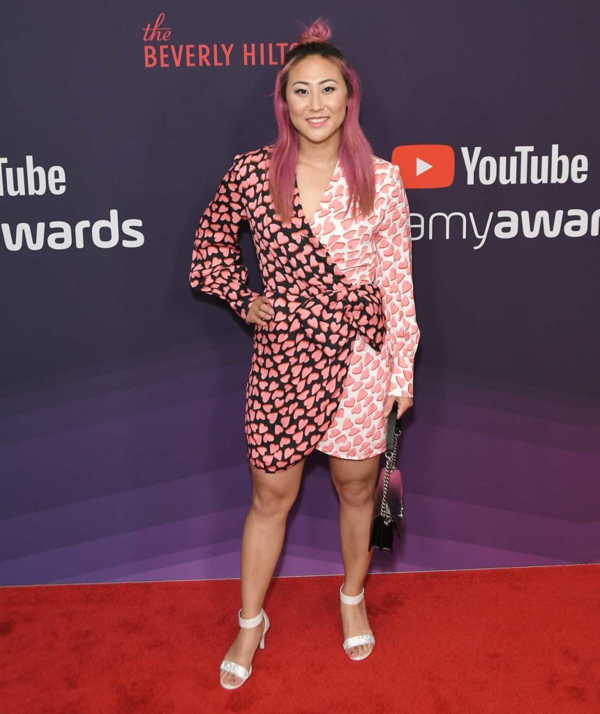 Lizzy Capri Attends 2019 Streamy Awards In Los Angeles Celeb Donut 