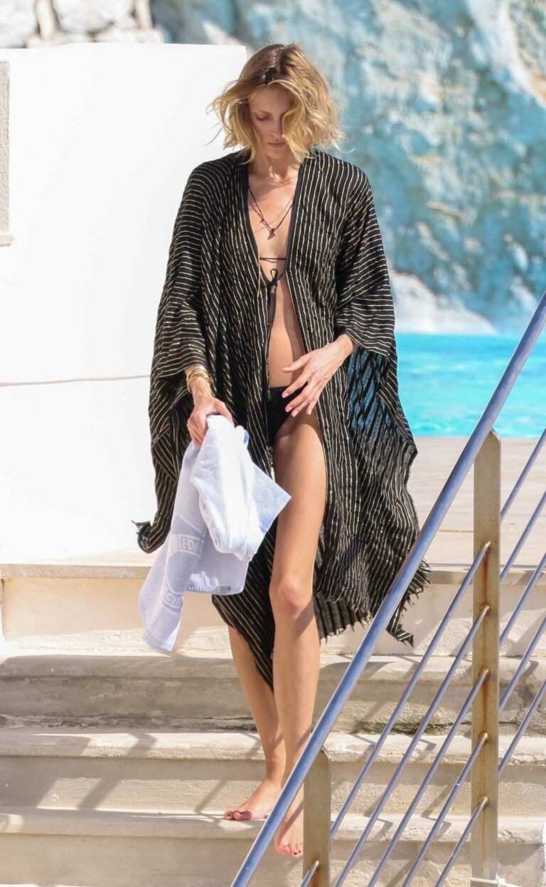 Anja Rubik In A Black Bikini Was Seen At Eden Roc Hotel In Antibes