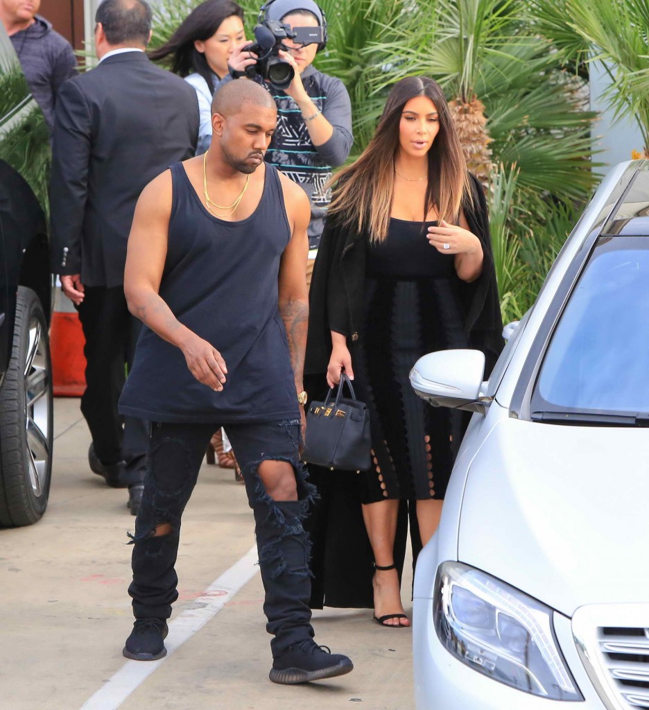 Kim Kardashian Leaves Studio in Los Angeles-2