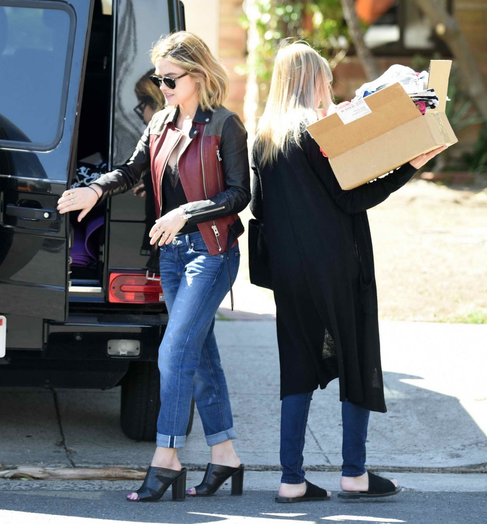 Lucy Hale Carrying Boxes From Her Car in Los Angeles-3