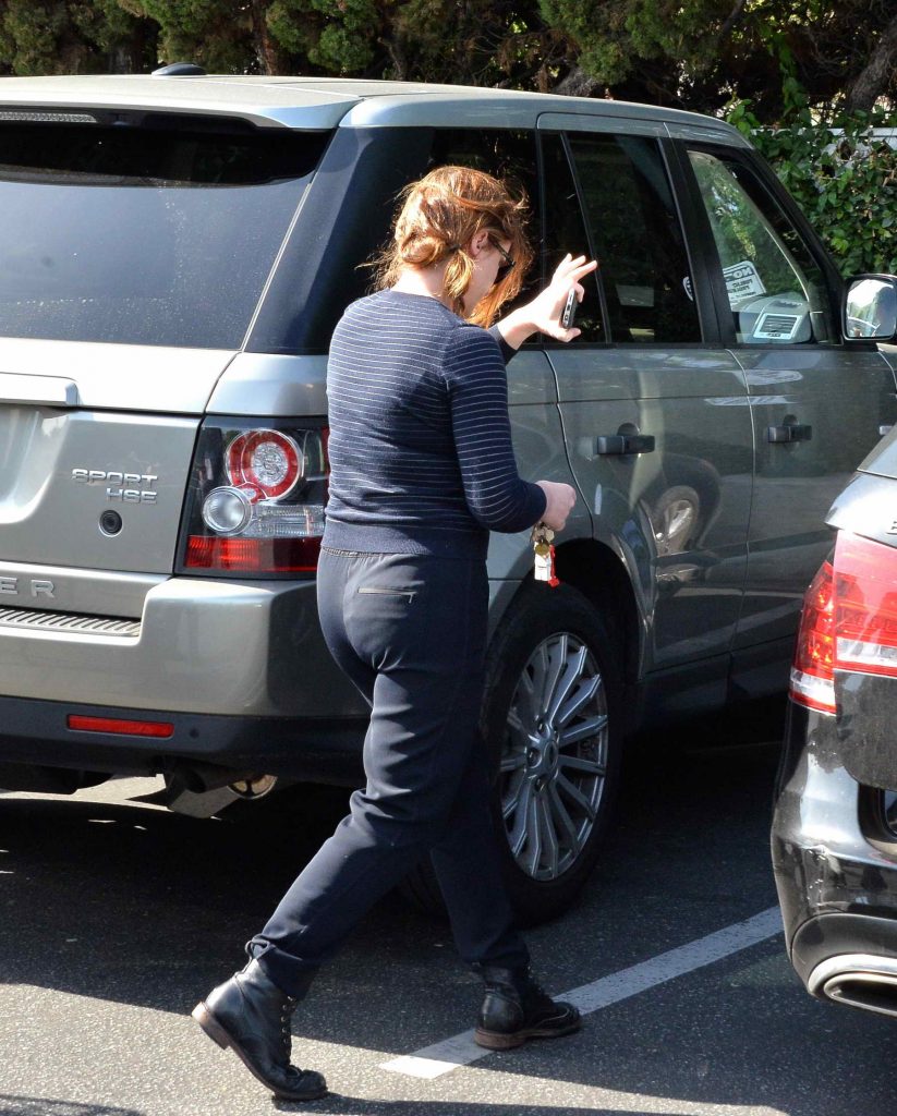 Amy Poehler Leaves Bristol Farms in West Hollywood-4