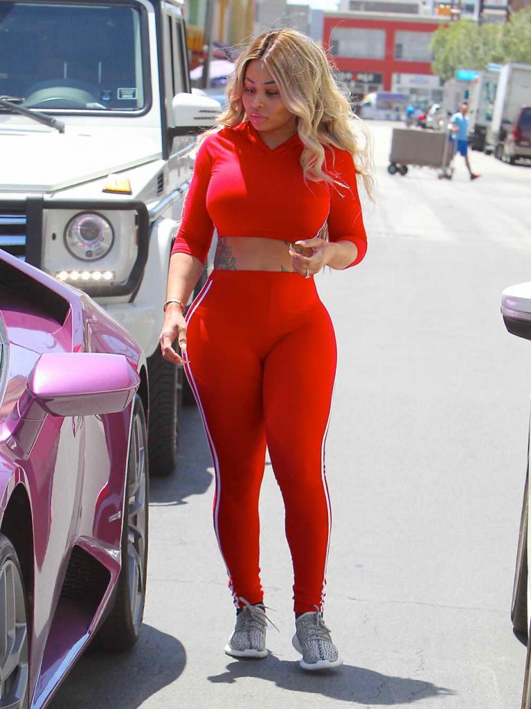 Blac Chyna With Her Pink Sports Car in Los Angeles-2
