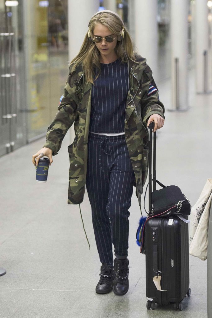 Cara Delevingne Arrives at The Eurostar Terminal in London From Paris-2