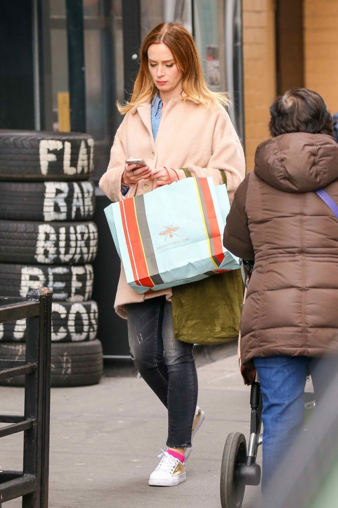Emily Blunt Was Spotted Out in New York City-3