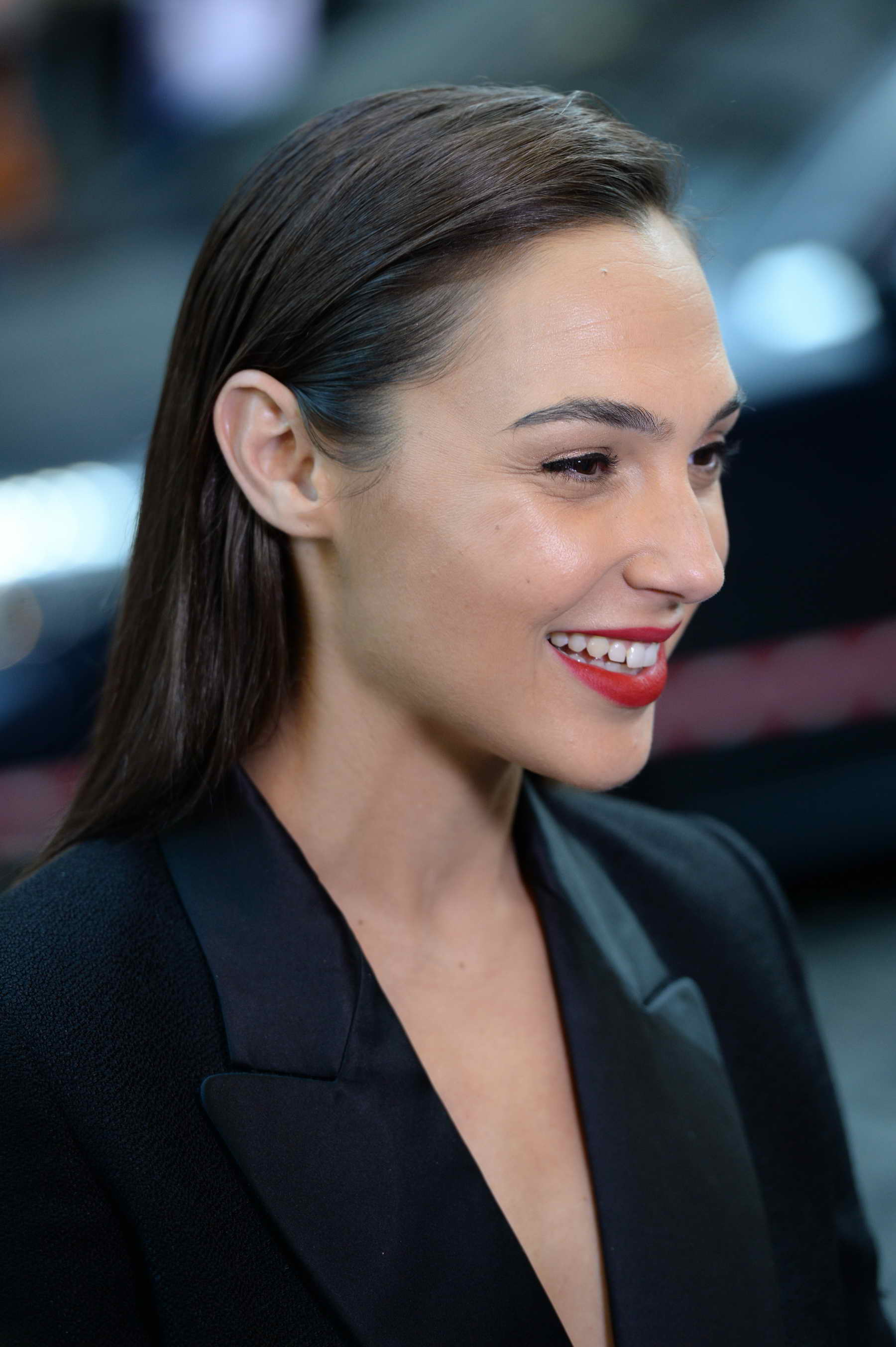 Gal Gadot At The Criminal Premiere In London Celeb Donut Ever wonder what filming with the most wonderful team looks like? gal gadot at the criminal premiere in