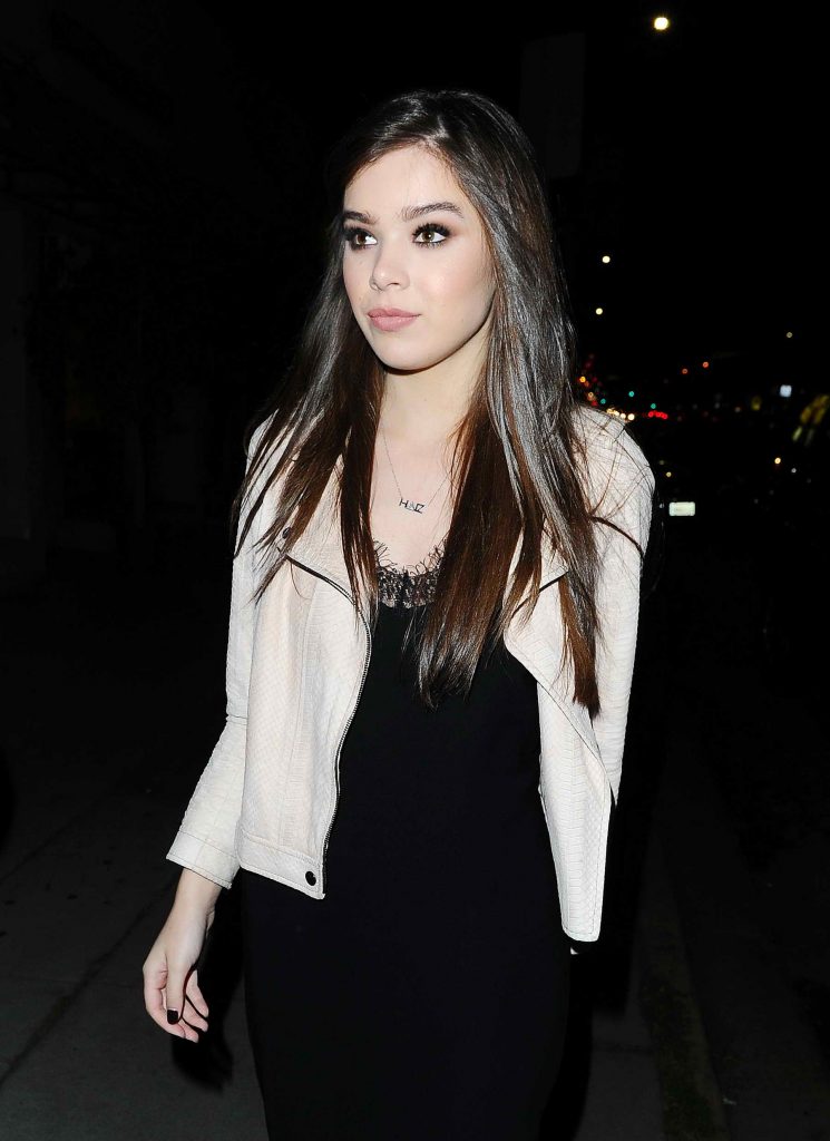 Hailee Steinfeld Arrives at The Nice Guy Club in West Hollywood-3