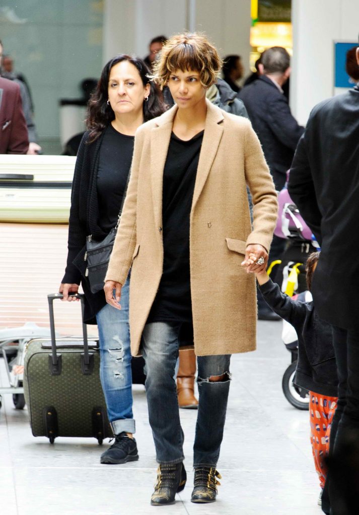 Halle Berry Arrives at Heathrow Airport in London-1