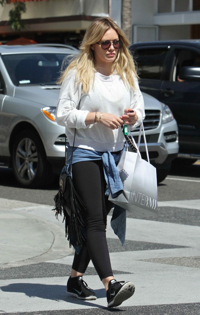 Hilary Duff Shopping at Intermix Beverly Hills-3