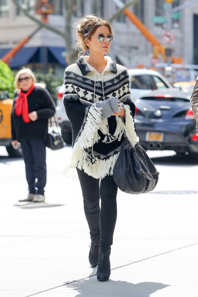 Kate Beckinsale Out in New York City-3