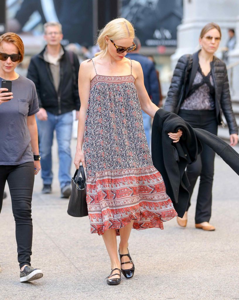 Kate Bosworth Shopping Along 5TH Avenue in New York City-2
