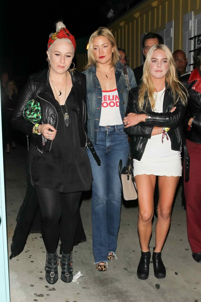 Kate Hudson Attends Guns N' Roses Performance in West Hollywood-3