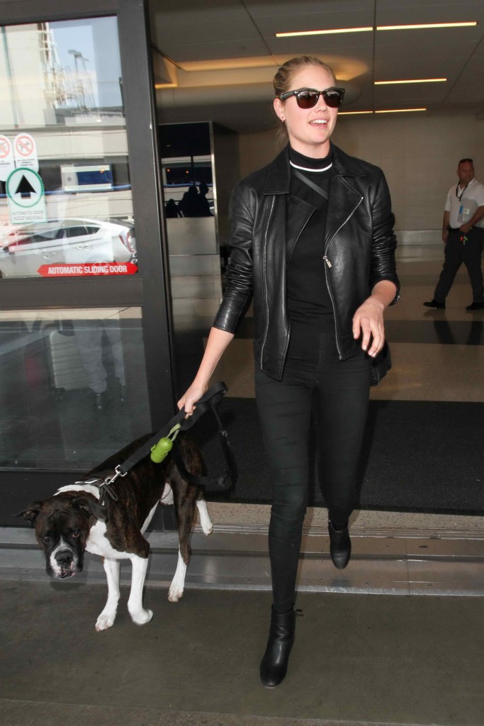 Kate Upton at LAX Airport in Los Angeles-4