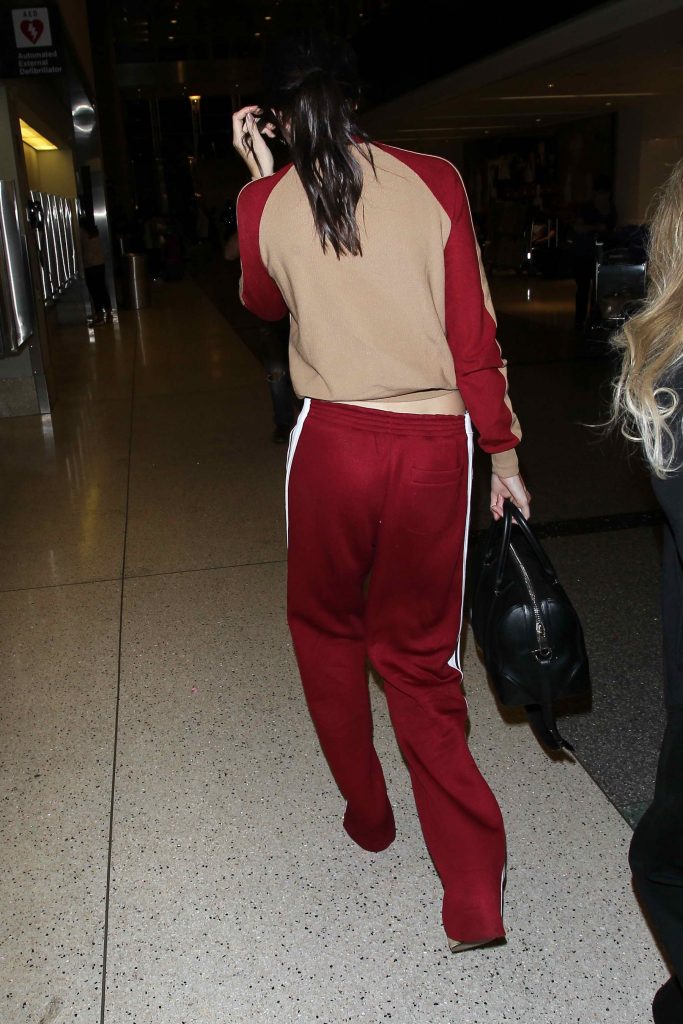 Kendall Jenner Leaves LAX Aairport After Weekend at Coachella-4