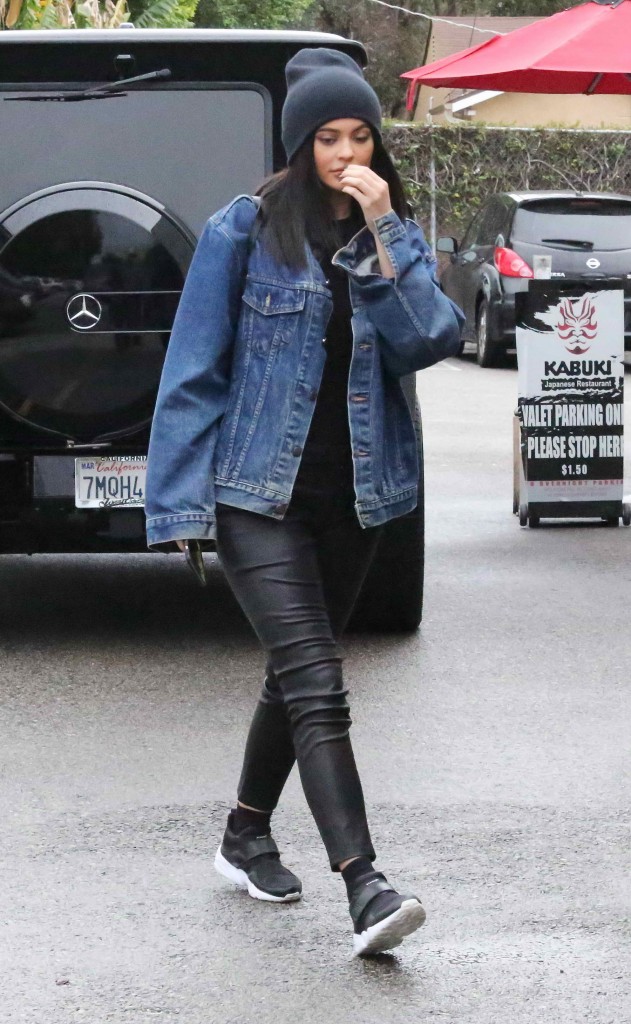 Kylie Jenner Out in Woodland Hills-3