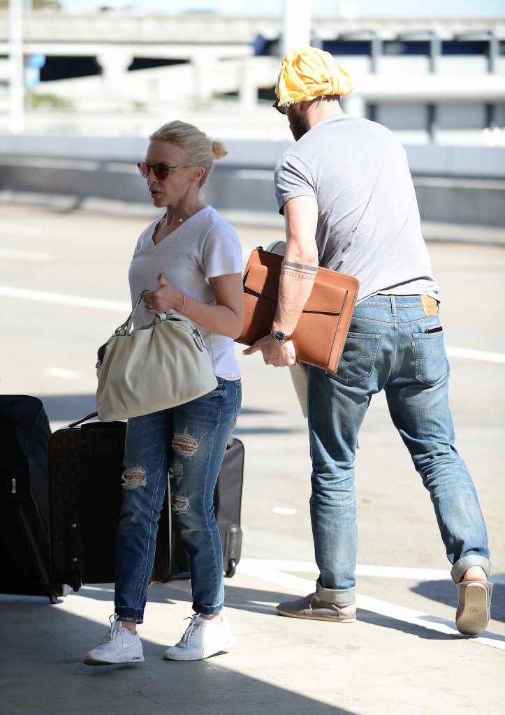 Kylie Minogue Was Seen at LAX-3