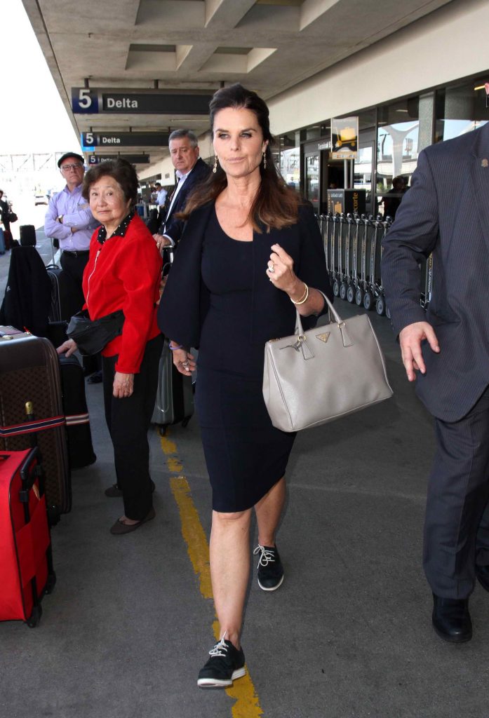 Maria Shriver at a LAX Airport in Los Angeles-4