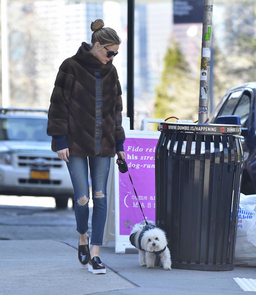 Olivia Palermo Was Spotted Out in New York-3