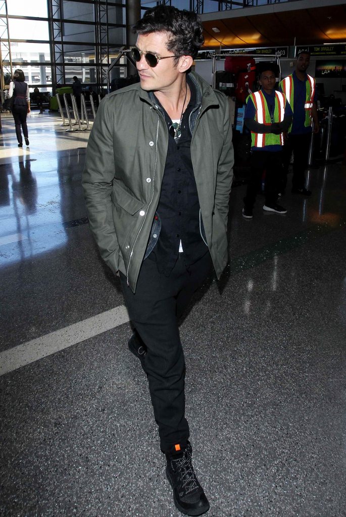 Orlando Bloom at LAX Airport in Los Angeles-3