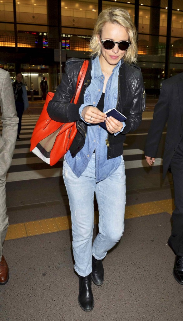 Rachel McAdams Arrives at Narita International Airport in Tokyo-1