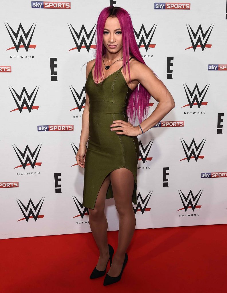 Sasha Banks At The Wwe Preshow Party At The O Arena In London Celeb Donut