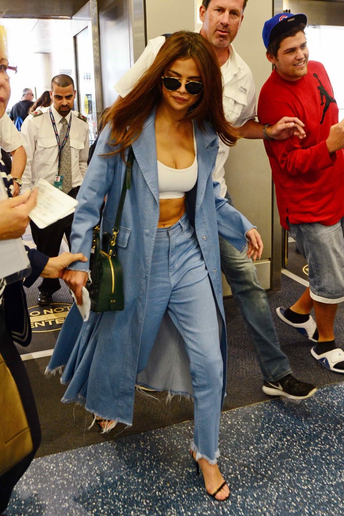 Selena Gomez at Miami International Airport-4