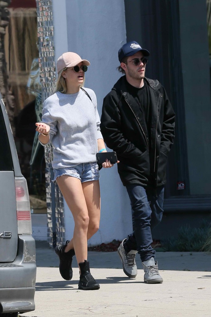 Sofia Richie Out and About in Los Angeles-5