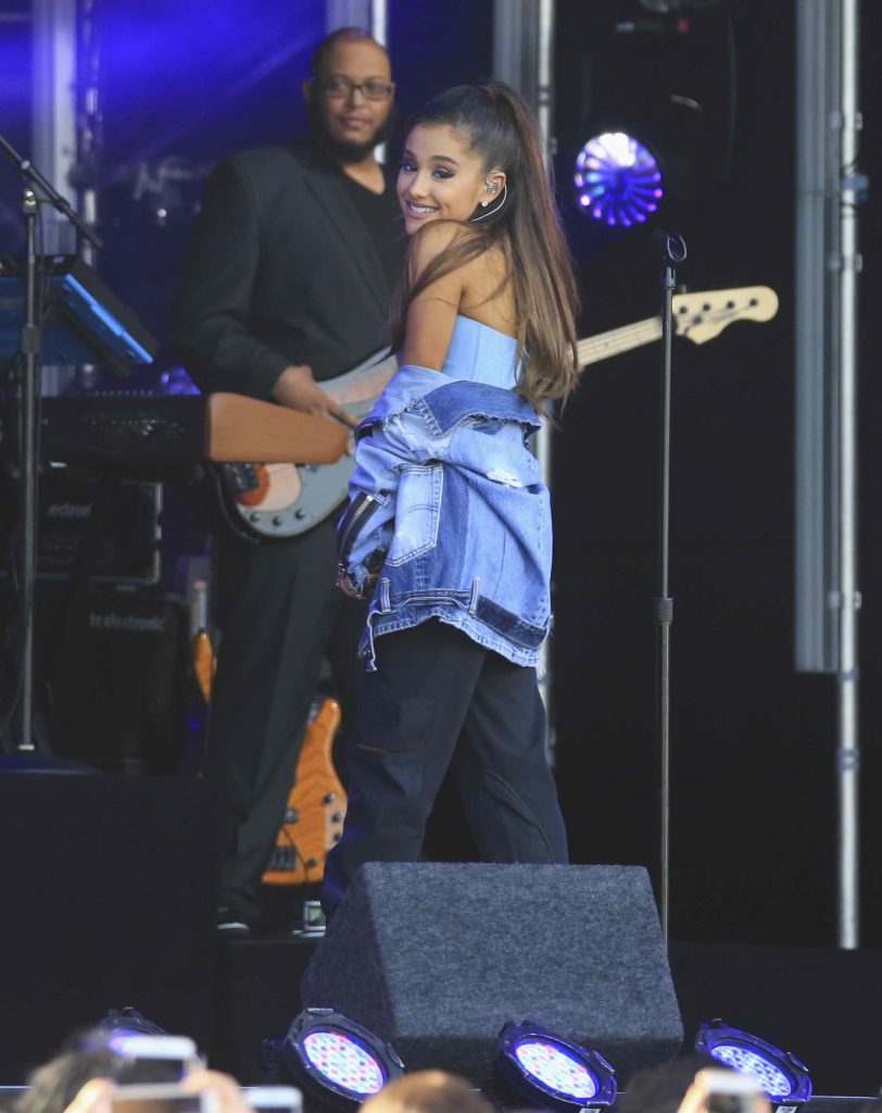 Ariana Grande Performs at Jimmy Kimmel Live in Hollywood-5