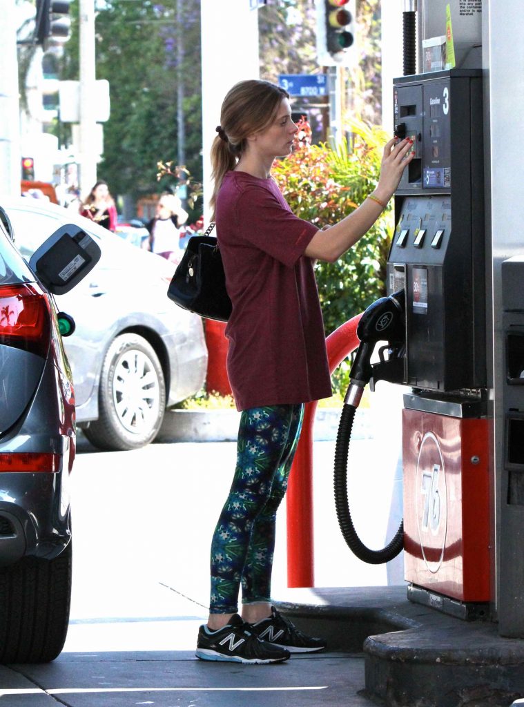 Ashley Greene Was Seen at a Gas Station in West Hollywood-3