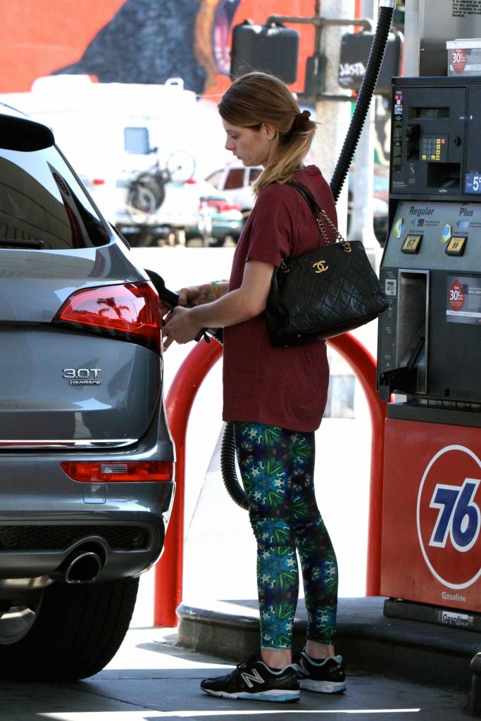 Ashley Greene Was Seen at a Gas Station in West Hollywood-4