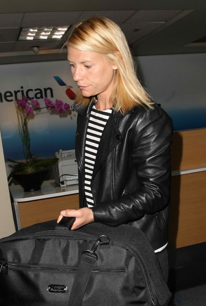 Claire Danes at LAX Airport in Los Angeles-3