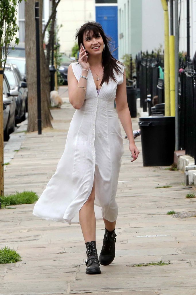 Daisy Lowe Was Spotted in London-2