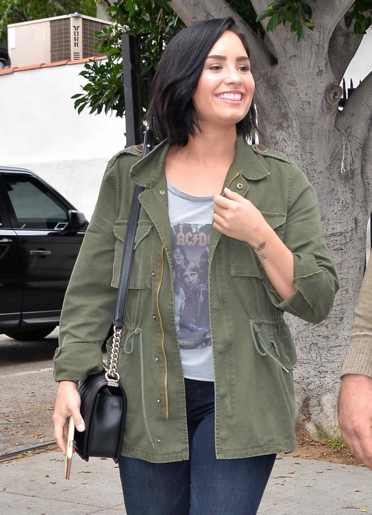 Demi Lovato Visits the Office in West Hollywood-1