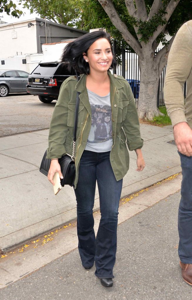 Demi Lovato Visits the Office in West Hollywood-2
