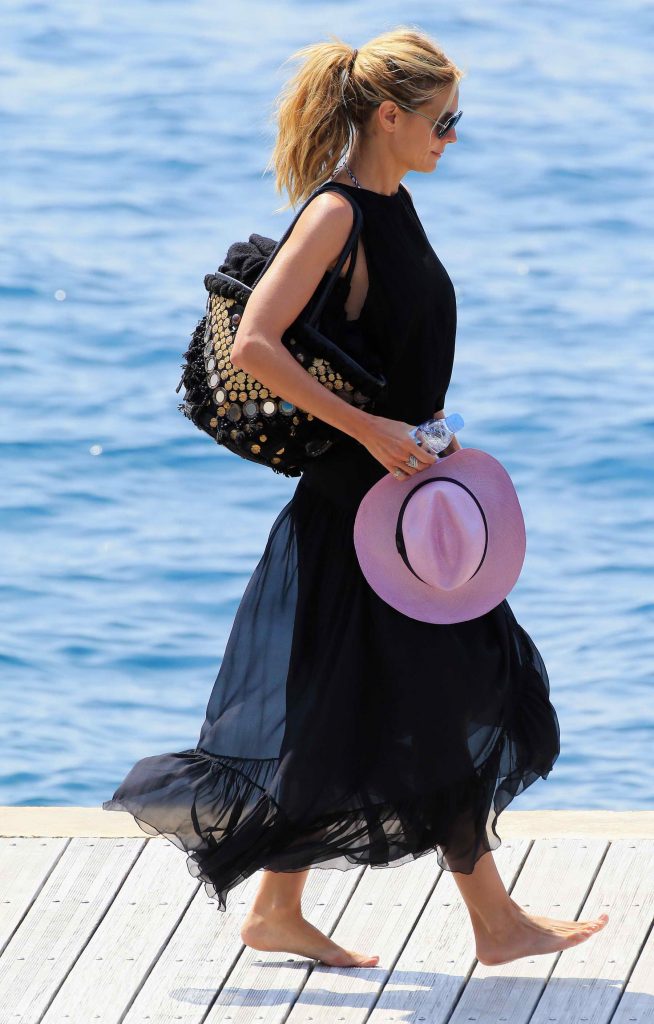 Heidi Klum Leaves Eden Roc Hotel in Cannes-1