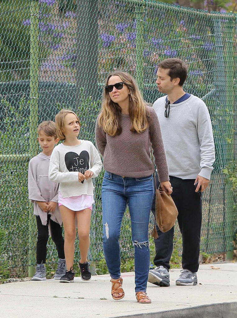 Jennifer Meyer at the Coldwater Park in Beverly Hills-1