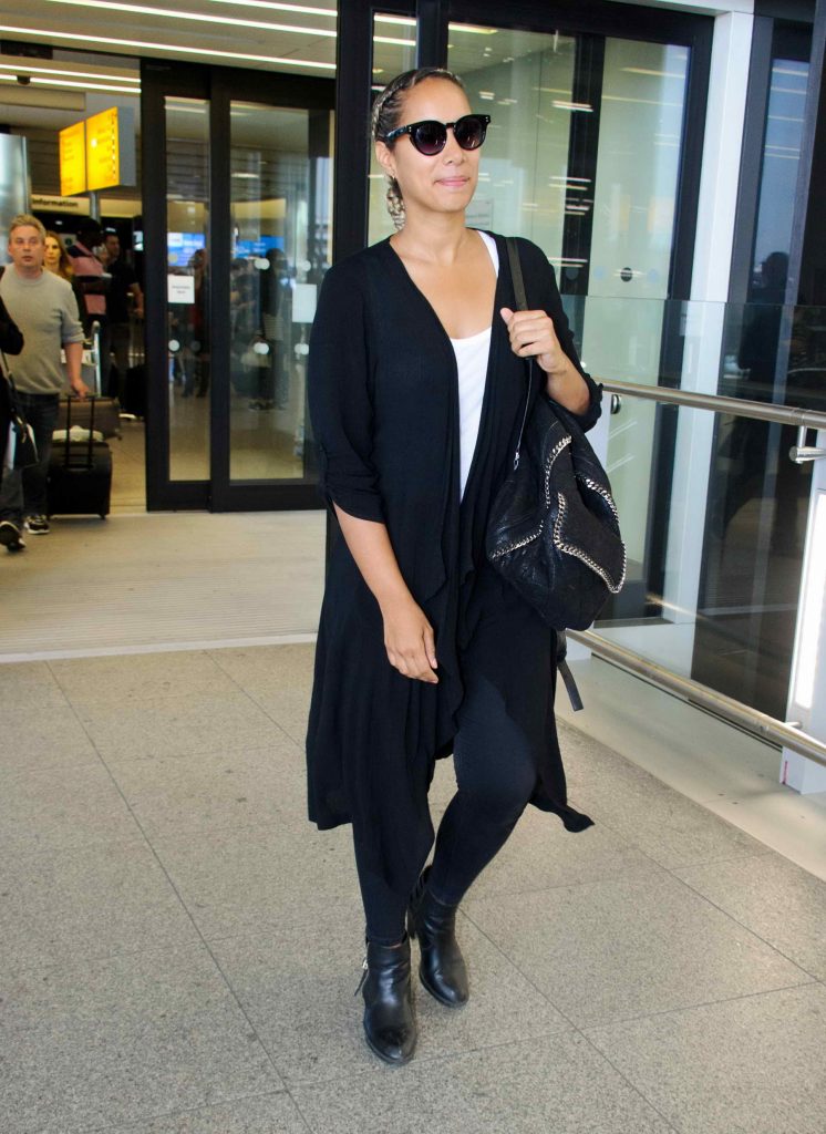 Leona Lewis Arrives at Heathrow Airport in London-1