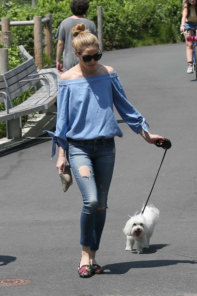 Olivia Palermo With Her Mom Was Seen Out in NYC-2