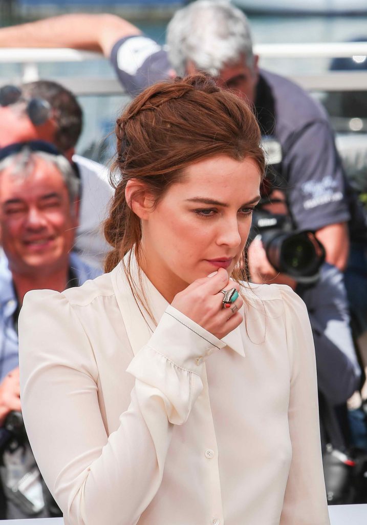 Riley Keough at American Honey Photocall During The 69th Annual Cannes Film Festival-2