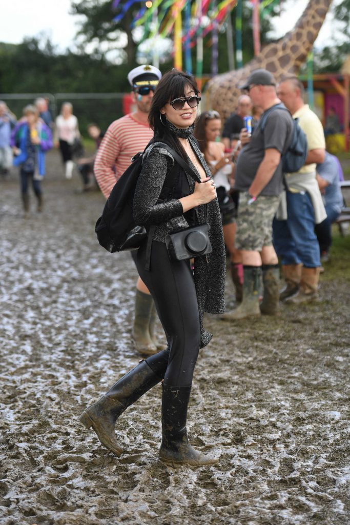 Daisy Lowe Visits the 2016 Glastonbury Festival in England-4