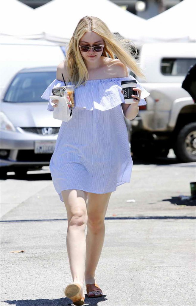 Dakota Fanning With a Cold Drink in Los Angeles-4