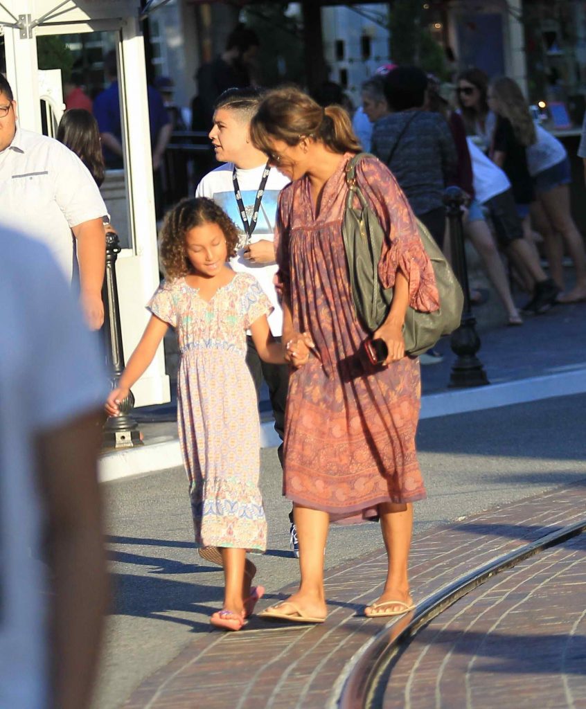 Halle Berry Was Seen at the Grove in Los Angeles-3