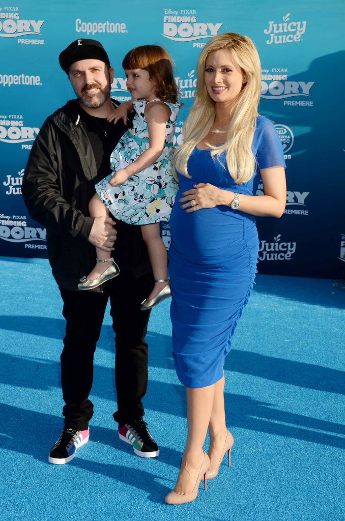 Holly Madison at the Finding Dory Premiere in Los Angeles-4