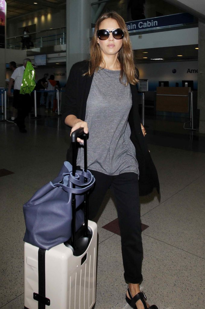 Jessica Alba at LAX Airport in Los Angeles-1