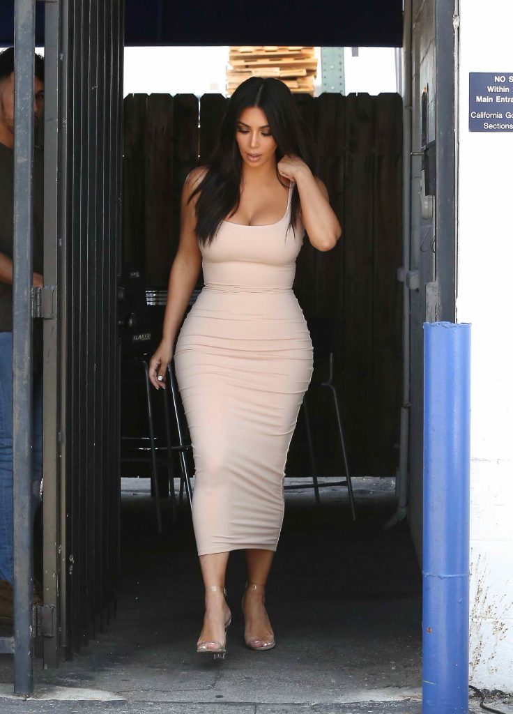 Kim Kardashian Leaves a Studio in Van Nuys-1