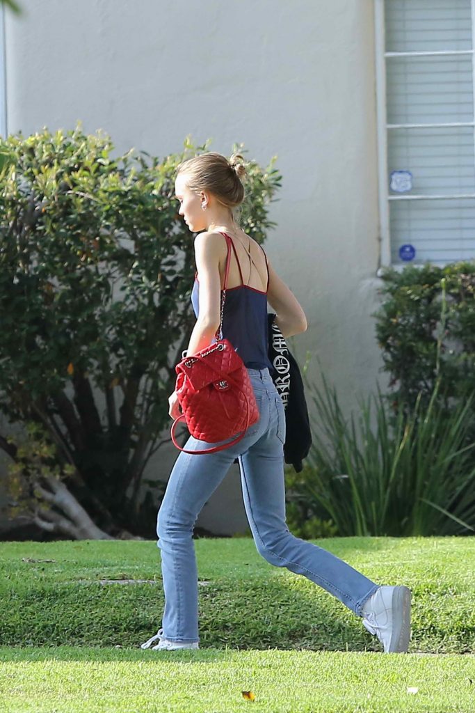 Lily-Rose Depp Heads to a Dentist Office in Larchmont Village-2
