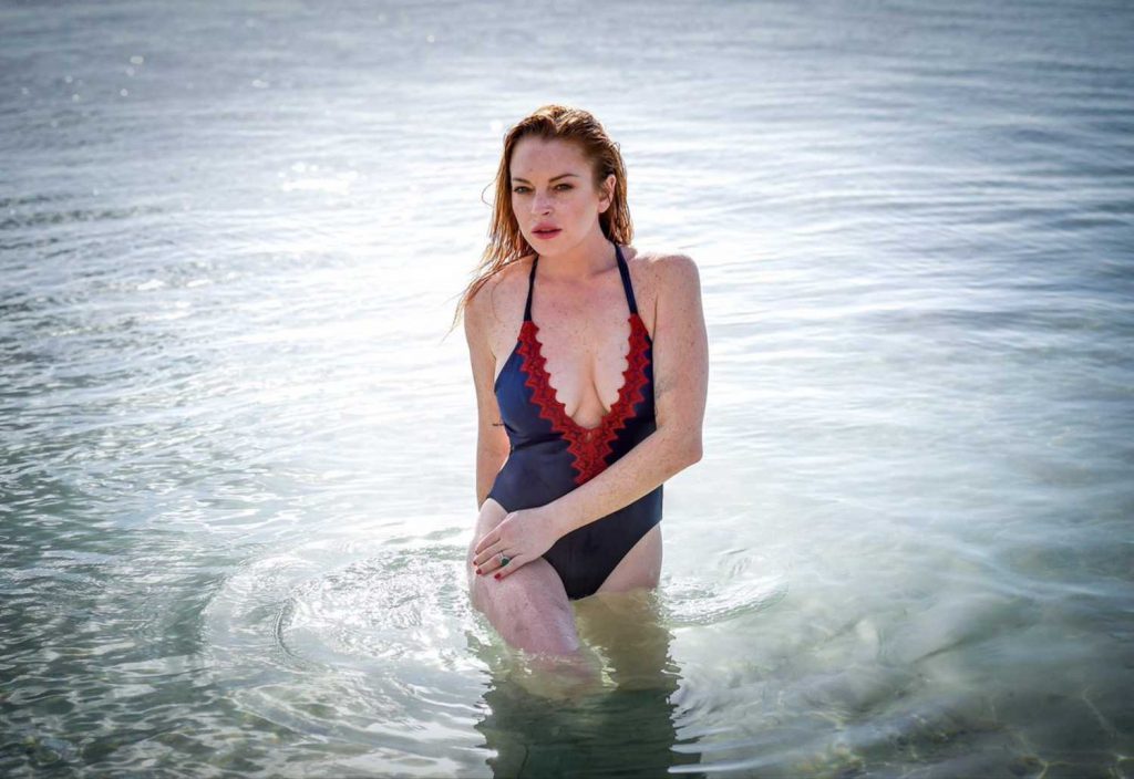 Lindsay Lohan Wearing a Swimsuit in Mauritius-4