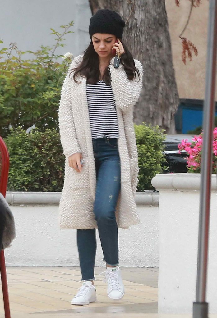 Mila Kunis Was Seen Out in Los Angeles-1