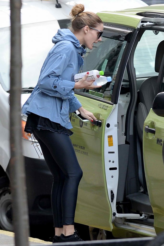 Olivia Palermo Steps Out to Gym in Brooklyn-5