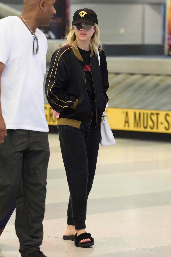 Sofia Richie Arrives at JFK Airport in New York City-1